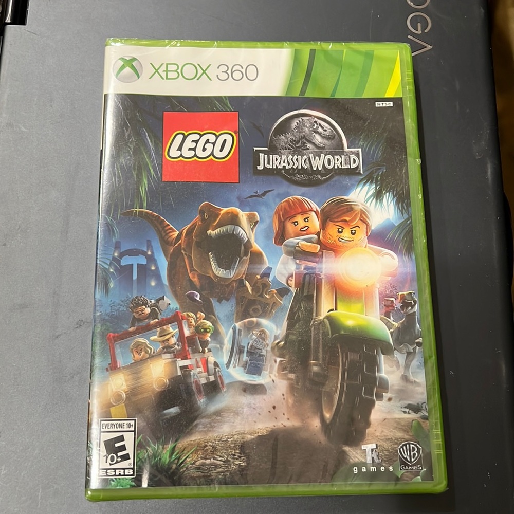 NEW- XBOX 360 Lego Jurassic World Video Game